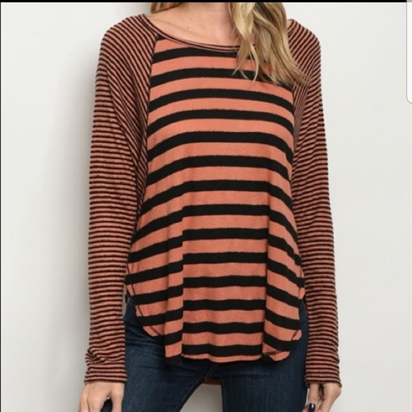 Tops - **LAST ONE** Long sleeve scoop neck tunic